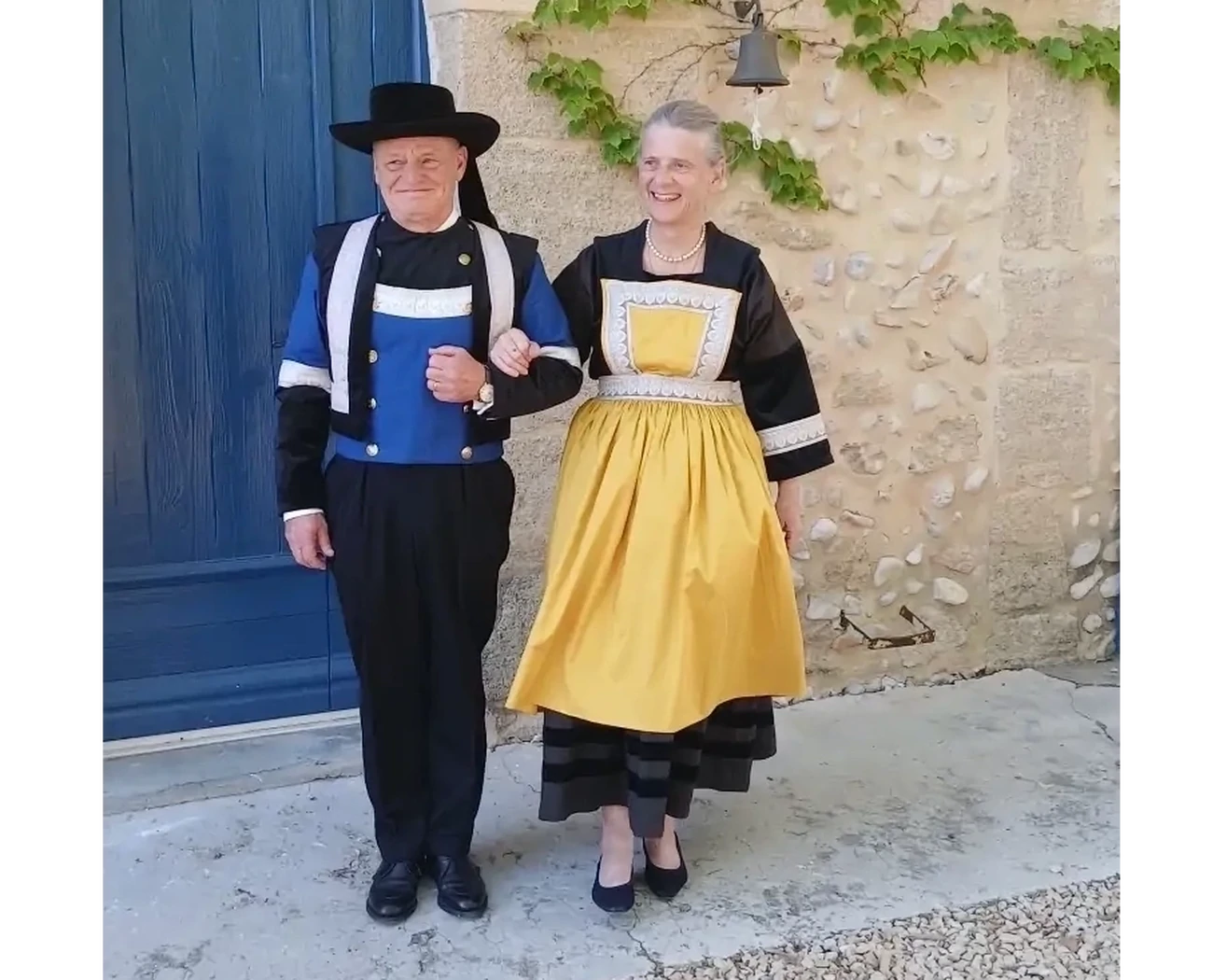 Costumes couple bretons - juillet 2026 - Violès